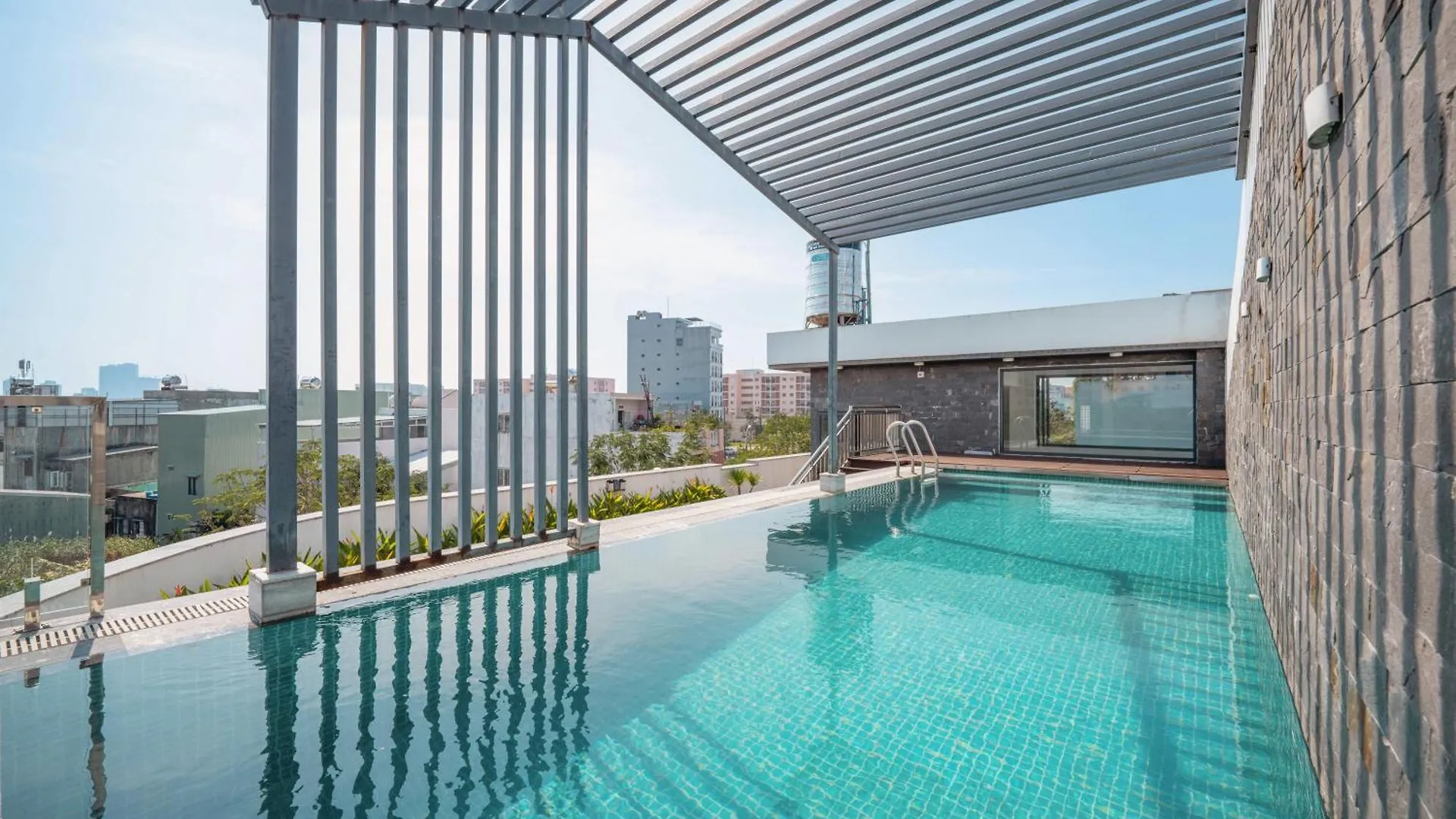 HùNg Villa 5Br Full Ac Quite -Rooftop Pool- Bida- New Da Nang