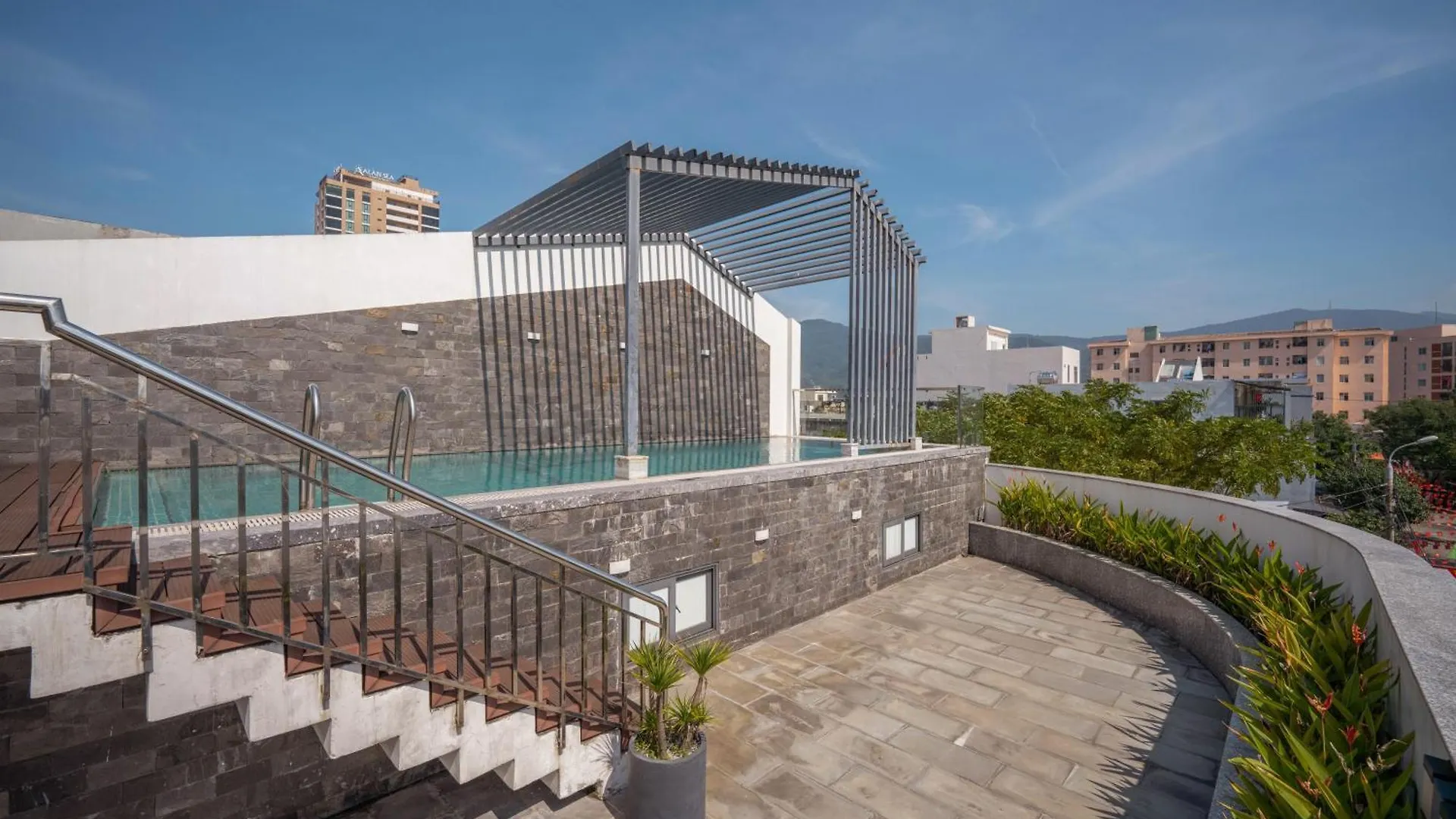 HùNg Villa 5Br Full Ac Quite -Rooftop Pool- Bida- New Da Nang Vietnam