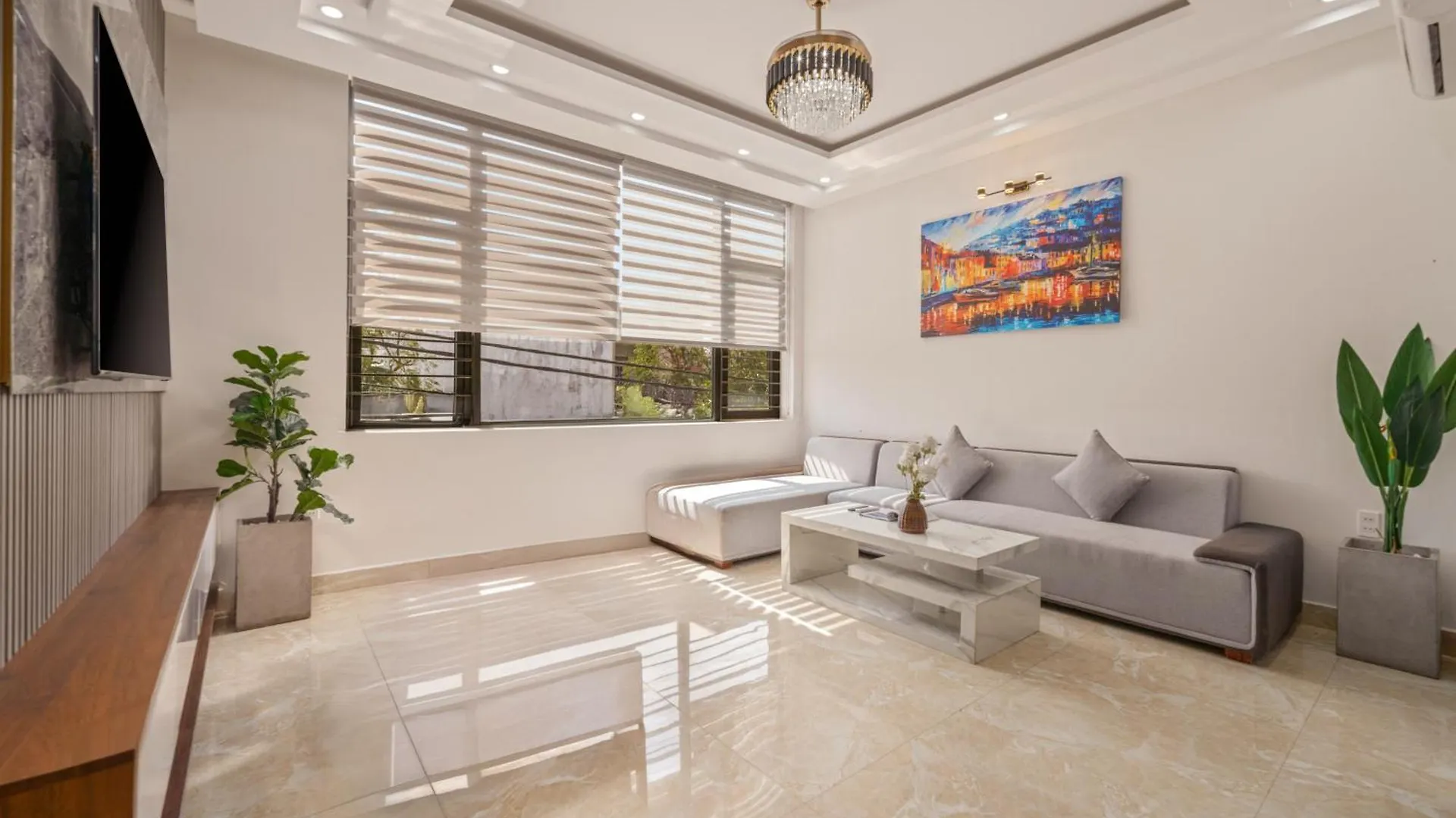 HùNg Villa 5Br Full Ac Quite -Rooftop Pool- Bida- New Da Nang 0*,  Vietnam