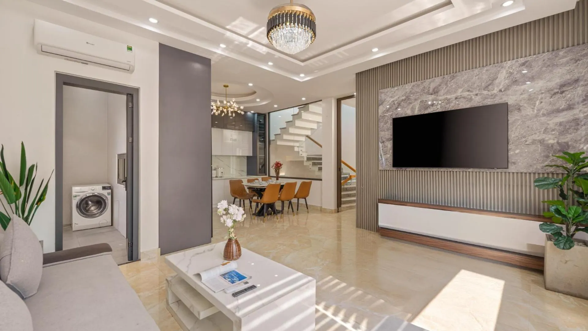 HùNg Villa 5Br Full Ac Quite -Rooftop Pool- Bida- New Da Nang 0*,